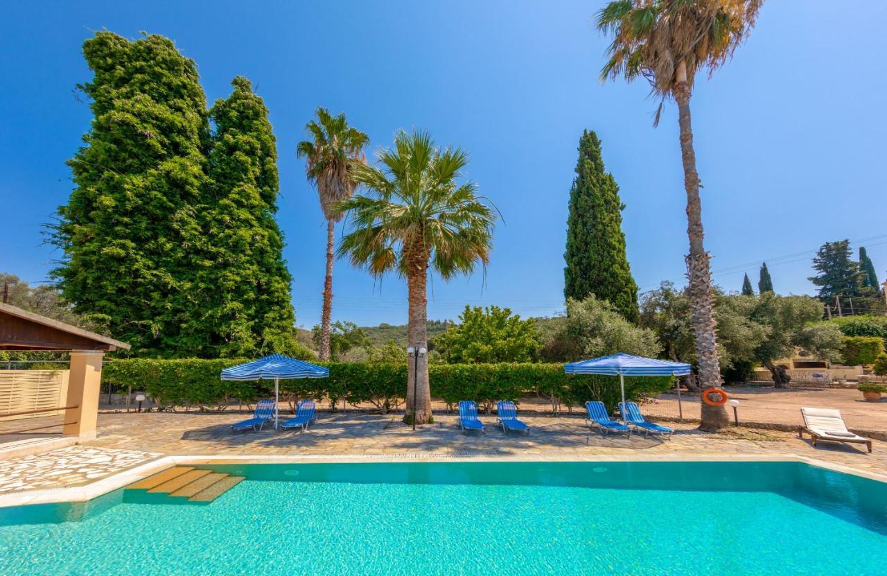 Villa Lianolia Peritheia Extérieur photo