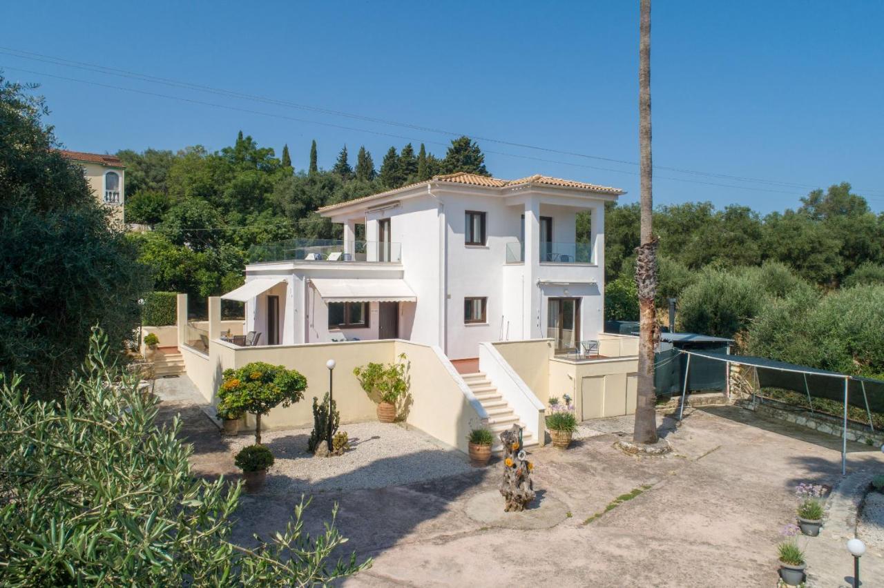 Villa Lianolia Peritheia Extérieur photo